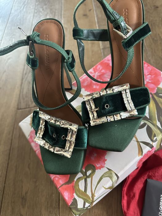 Ekskluzywne szpilki Dolce & Gabbana – elegancja w najlepszym wydaniu!