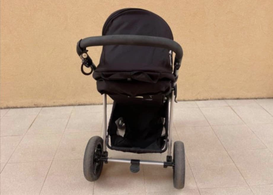 Pierre Cardin carrinho de bebe com ovo