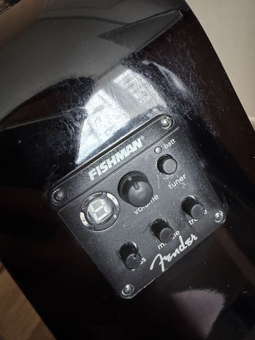 Fender Squier elektroakustyczna gitara