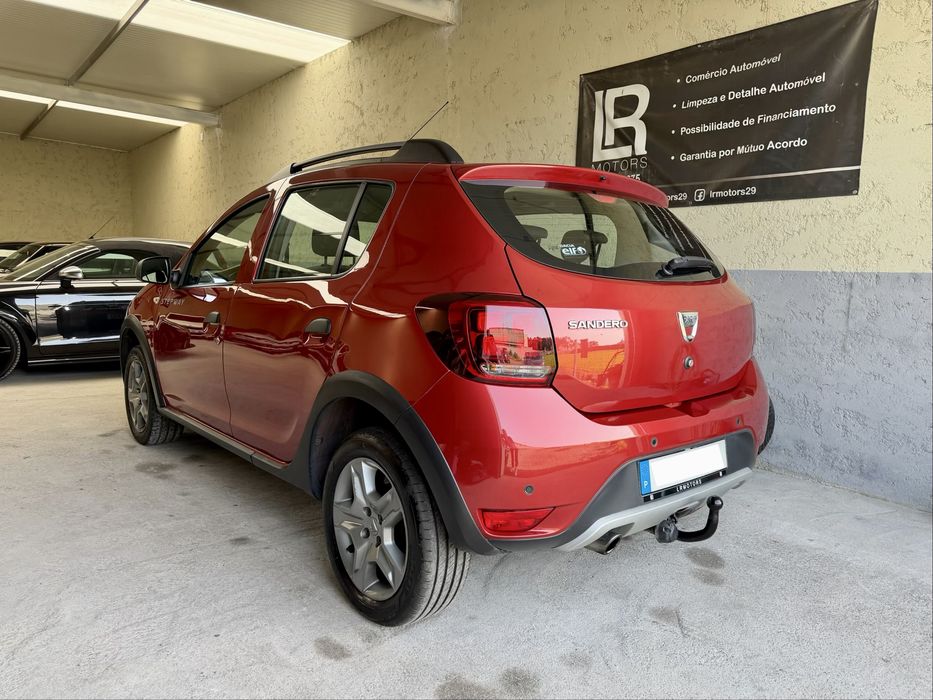Dacia Sandero Stepway 0.9 TCe Comfort/Plus - Desde 120€ Mês