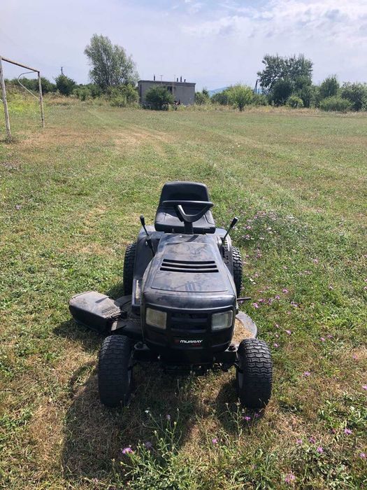 Трактор для  косіння трави