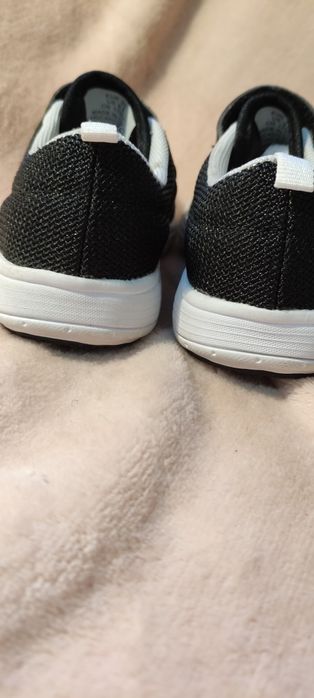 Kapcie 27 H&M Sneacersy 27 kapcie 27