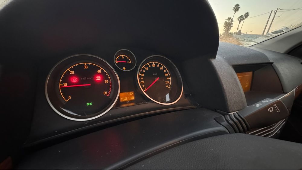 Opel Astra 1.3 CDTI foto 4