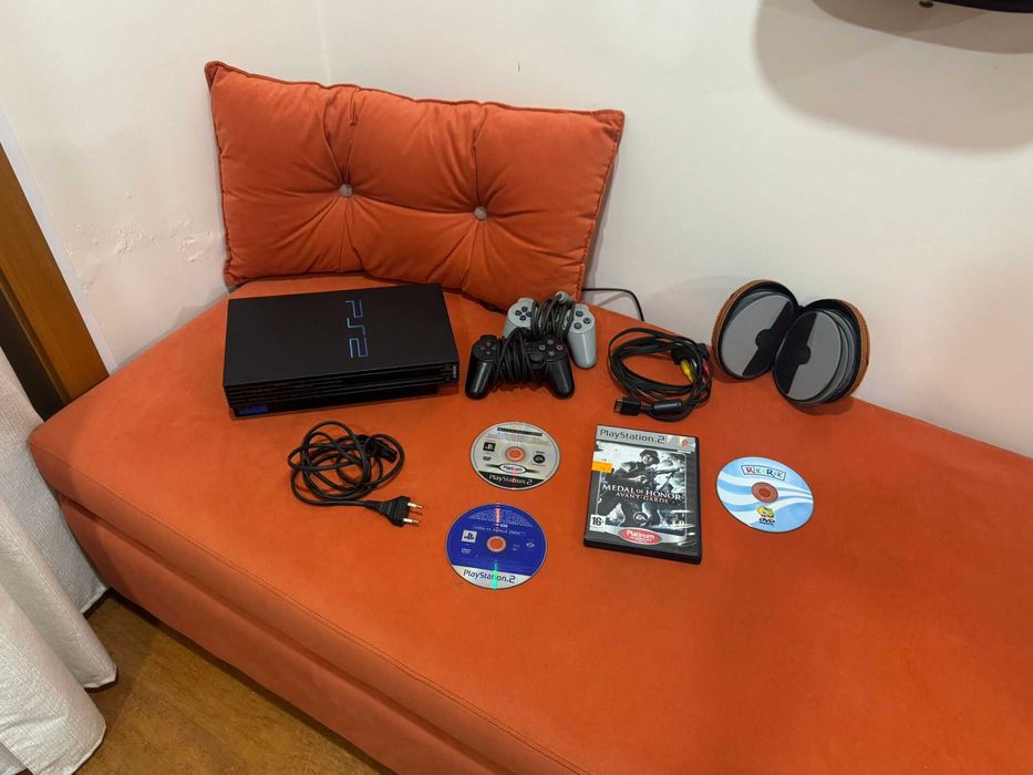 Pack PS2 Fat + 2 Comandos + NFS Carbon + Jogos (p/ Peças ou Restauro)