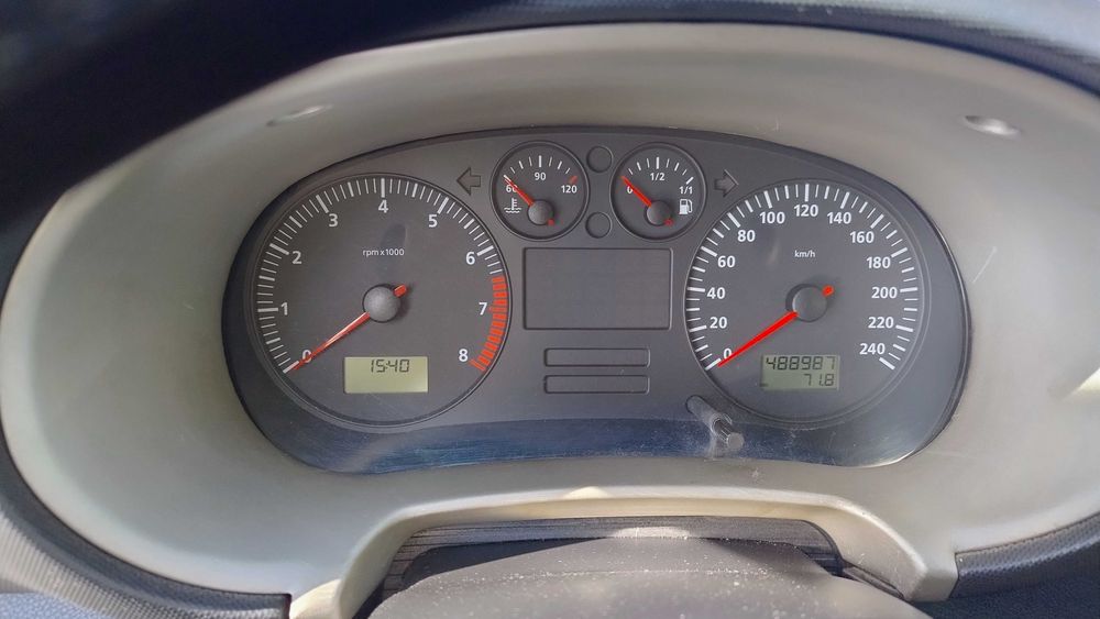 продам авто SEAT LEON 2003