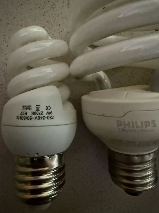 Żarówki E27 Świetlówki kompaktowe - zestaw 4 szt. Osram Philips