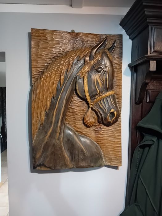 Płasko rzeźby w drzewie lipowym