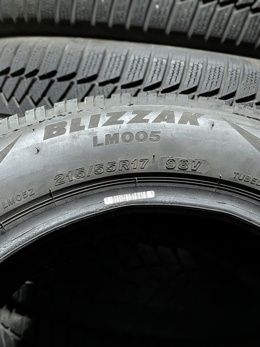 Резина зима зимові 215 55 r17 Bridgestone 2 шт 22рік колеса шини Gtyres