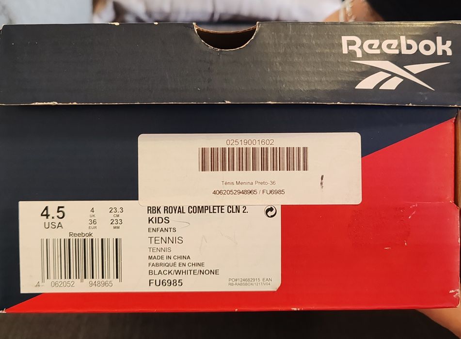 Ténis marca Reebok novos, com etiqueta, na caixa, tamanho 36