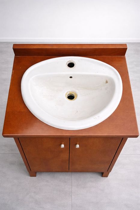 Móvel Lavatório em Madeira com Lavatório Cerâmico