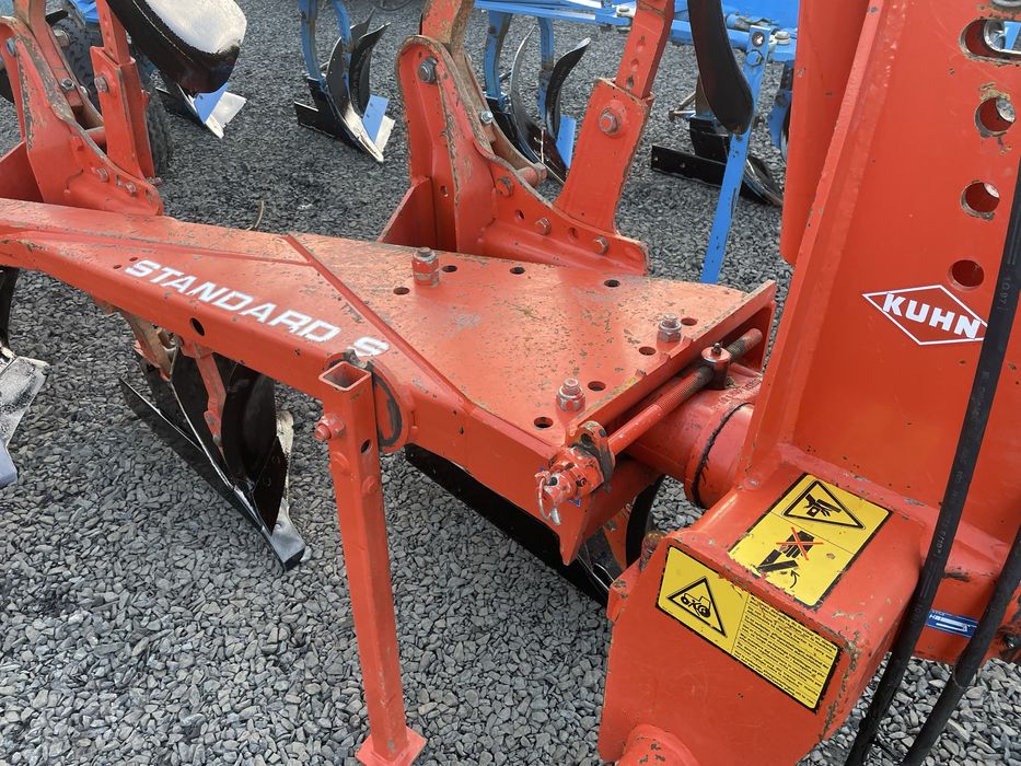 Kuhn standart 3+1 плуг оборотний не lemken kverneland
