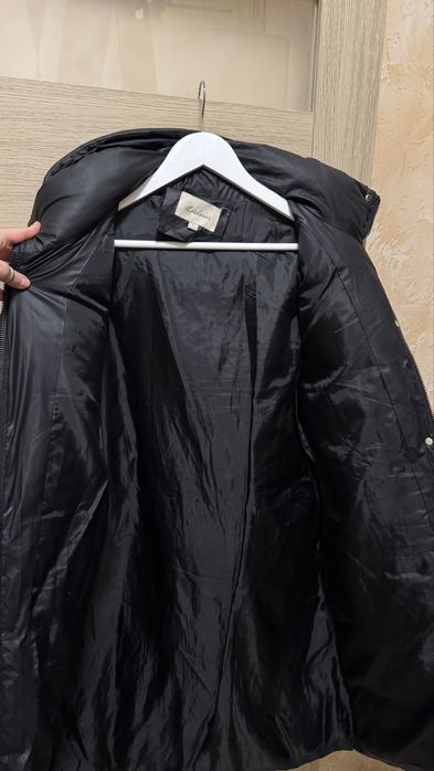 Чорна зимова довга куртка / пуховик / пальто