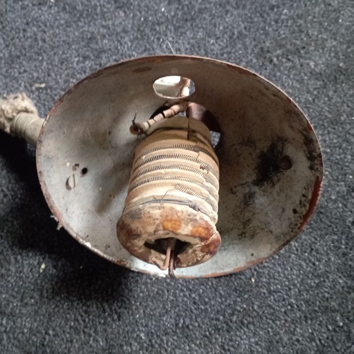 Stara lampa warsztatowa