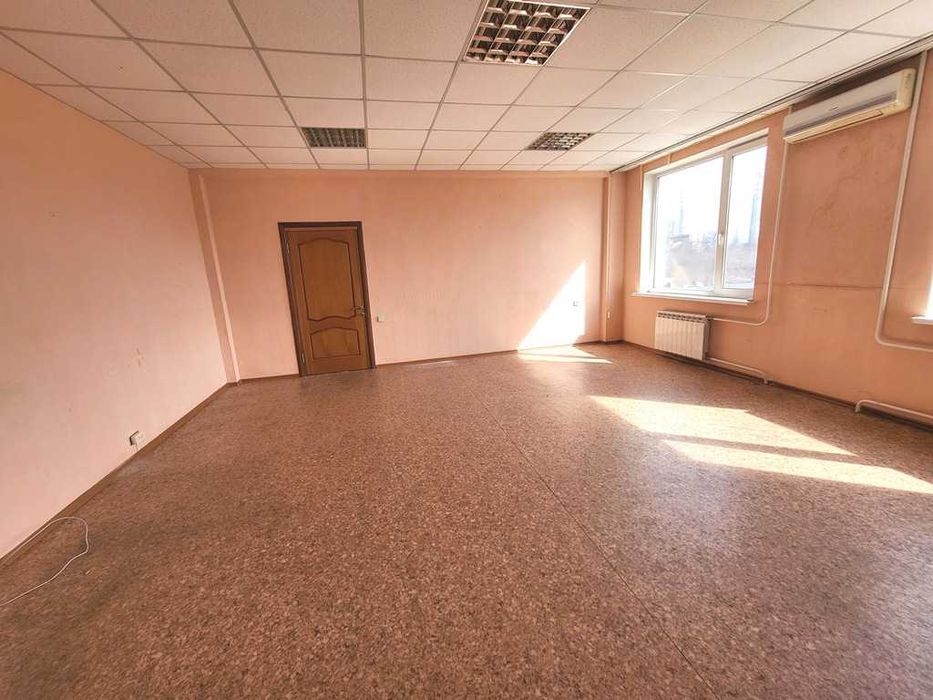 Продаж 4-х єт.приміщення вул Північне шоссе 12, поряд ДК "ЗАЛК".