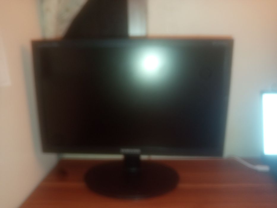 Monitor Samsung 18.5" (SyncMaster E1920N) - Vilarinho do Bairro