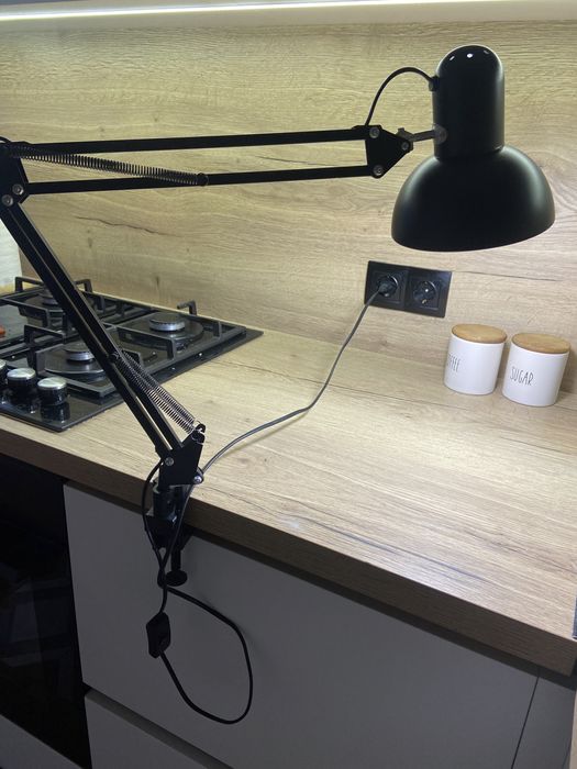 Лампа настільна для дому ,або для майстра манікору