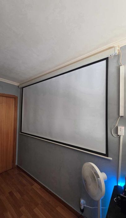 Tela De Projeção Eletrica 100 polegadas