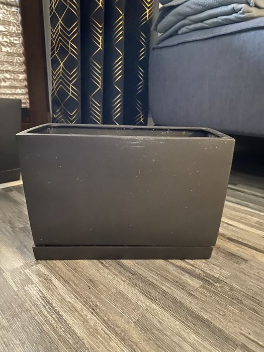 Donice z podstawkami - komplet w roznych rozniarach