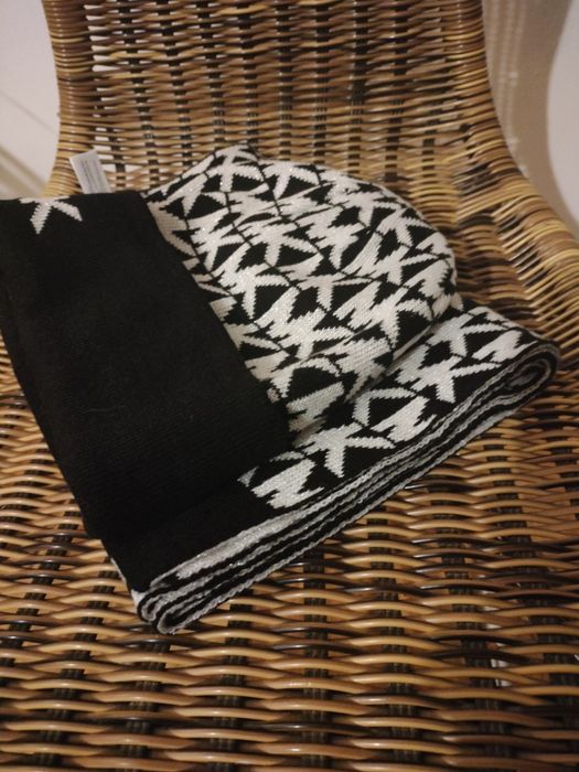 Zestaw prezentowy szalik i czapka Michael Kors super cena