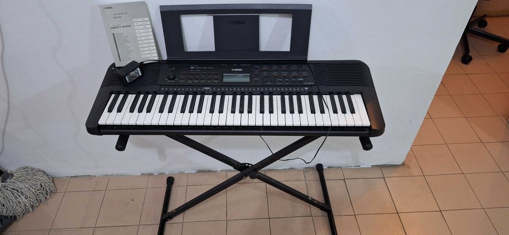 Teclado Yamaha PSR-E273 + Suporte + Manual | Como Novo