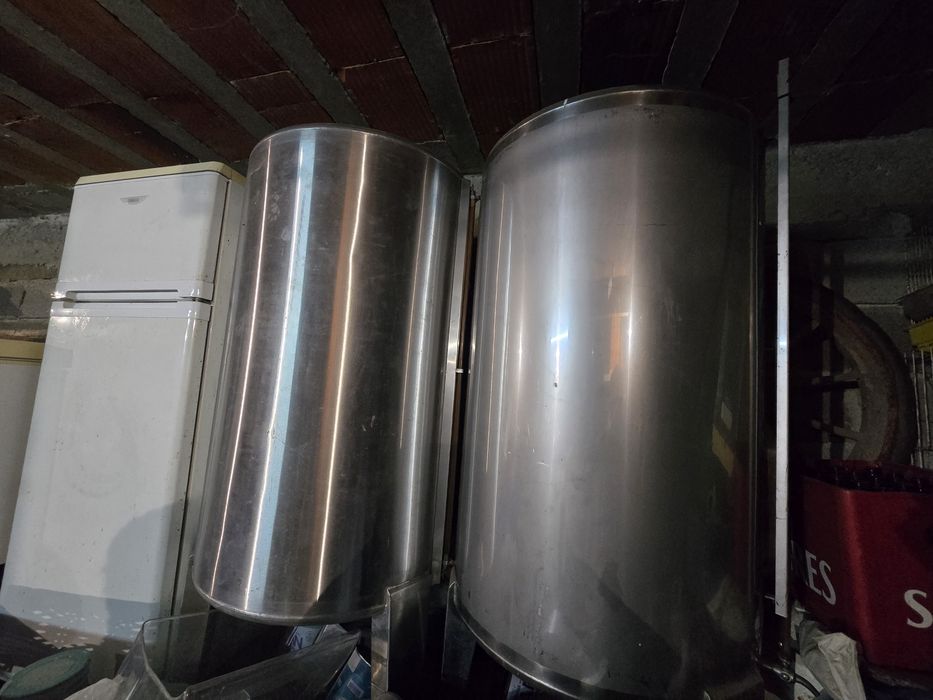 Cuba de inox de 100L e dorna de 1000L usado