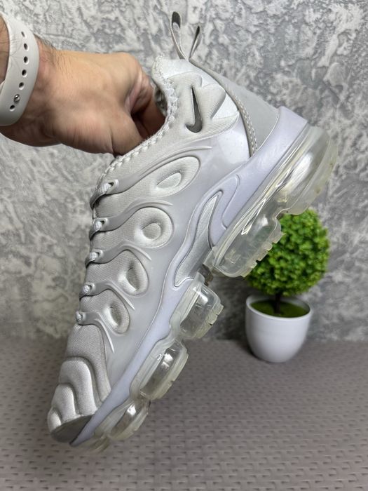 Nike Air Vapormax Plus кроссовки 46 размер спортивные серые
