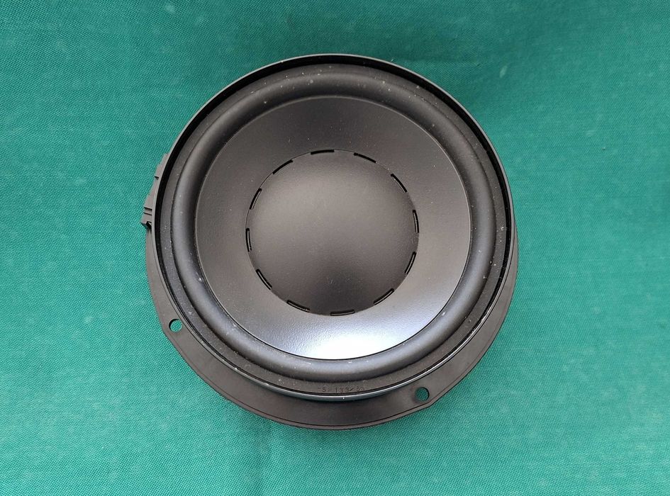 Uma Coluna de som Dynaudio Authentic Fidelity - VW