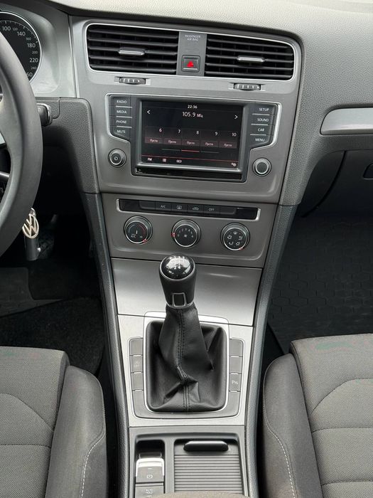 Продам Volkswagen  Golf 7 1.6 Дизель