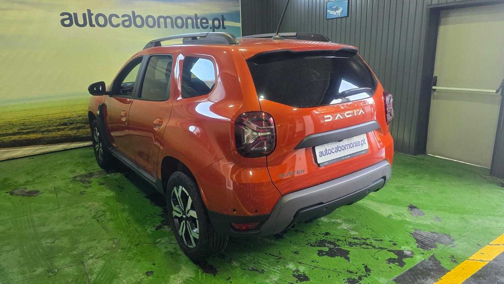 Dacia Duster 1.0 TCe Bi-Fuel  -  Salvado