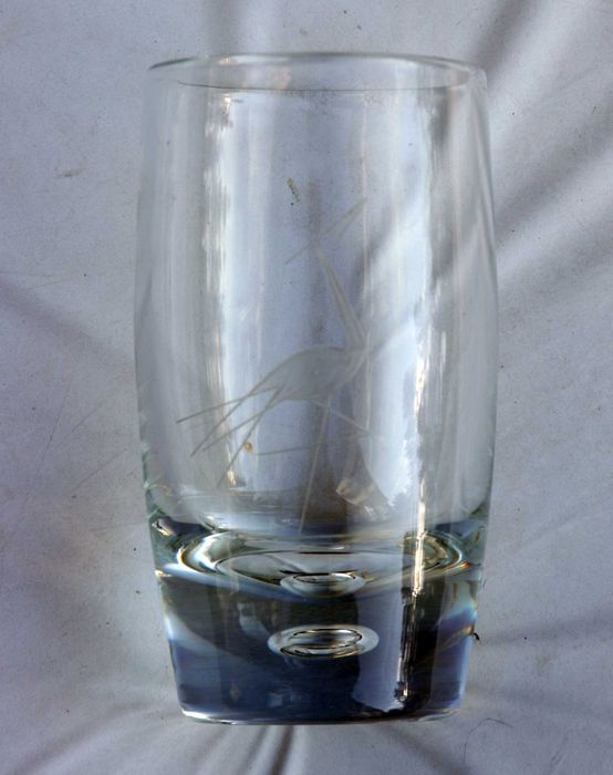 zabytkowy wazon żuraw czapla ptak szkło antyki vintage