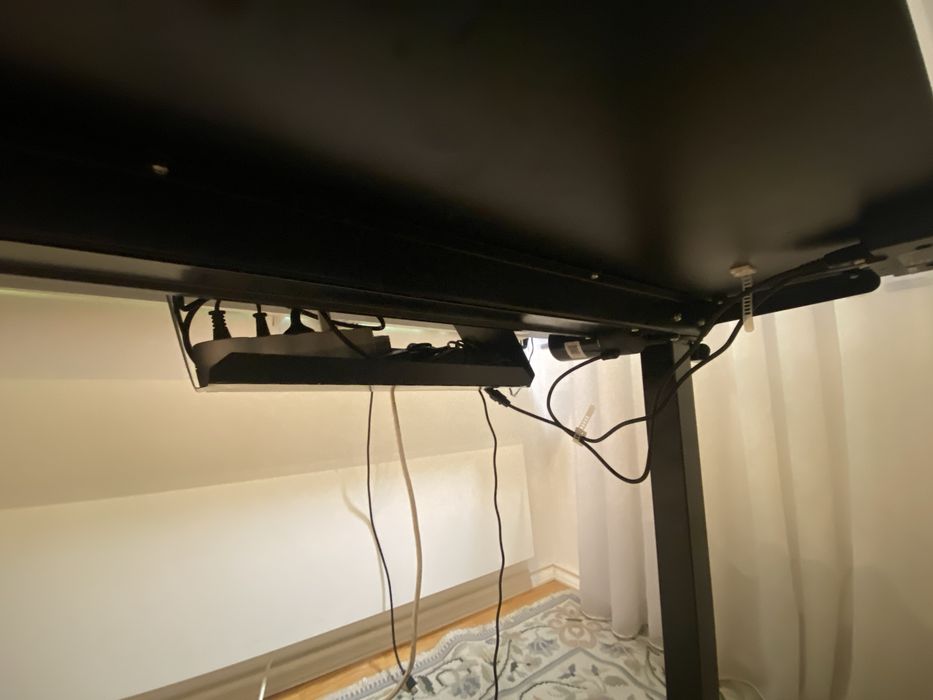 Standing desk / Secretária Flexispot
