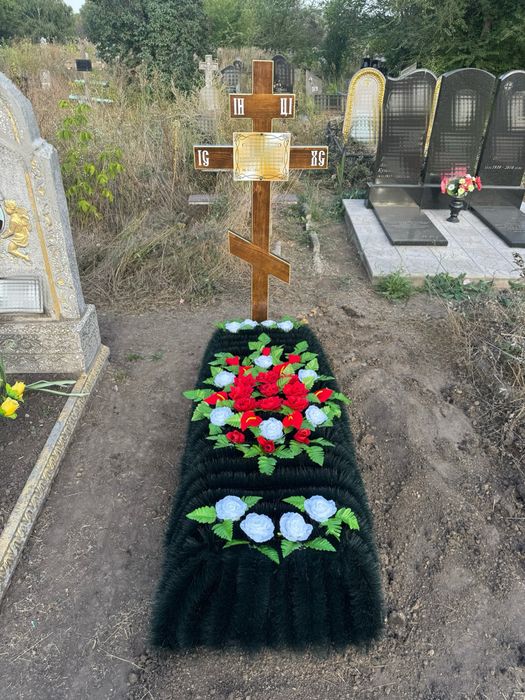 Ритуальні надгробки. Оформлення могил
