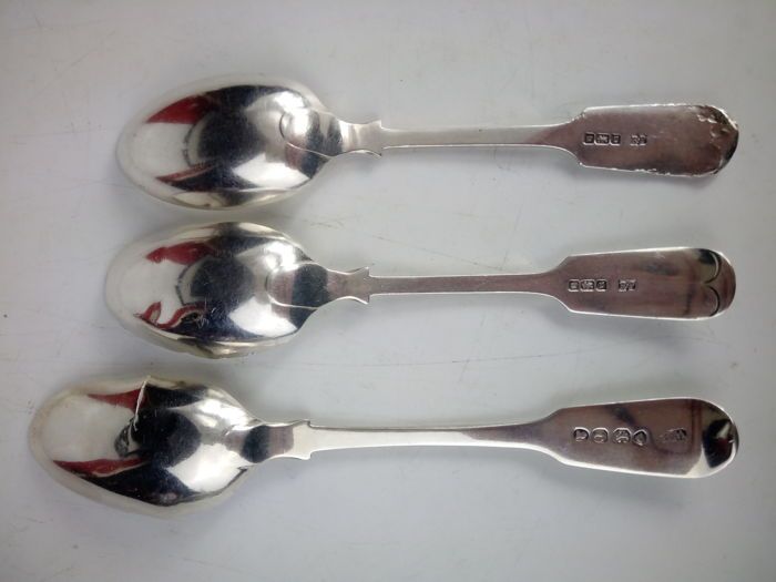 Colheres georgianas (3) - Prata esterlina .925 - London 1832 e 1909