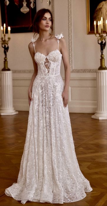Suknia ślubna marki Laurelle model Vespa, kolekcja Pure Allure