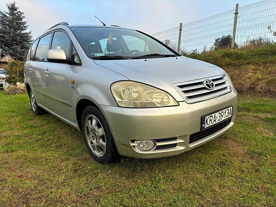 Toyota Avensis Verso