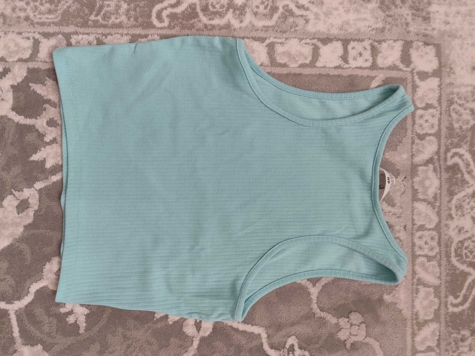 Niebieska jasna bluzka prążkowana crop top h&m