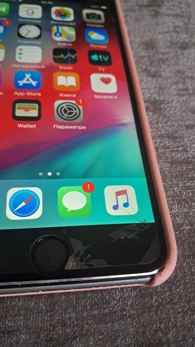 Айфон 6+, 64Гб, робочий, екран з тріщинами