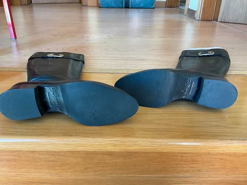 Botas de pele, pretas