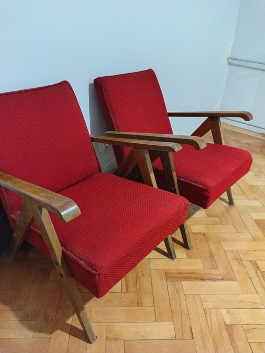 Fotele PRL do renowacji