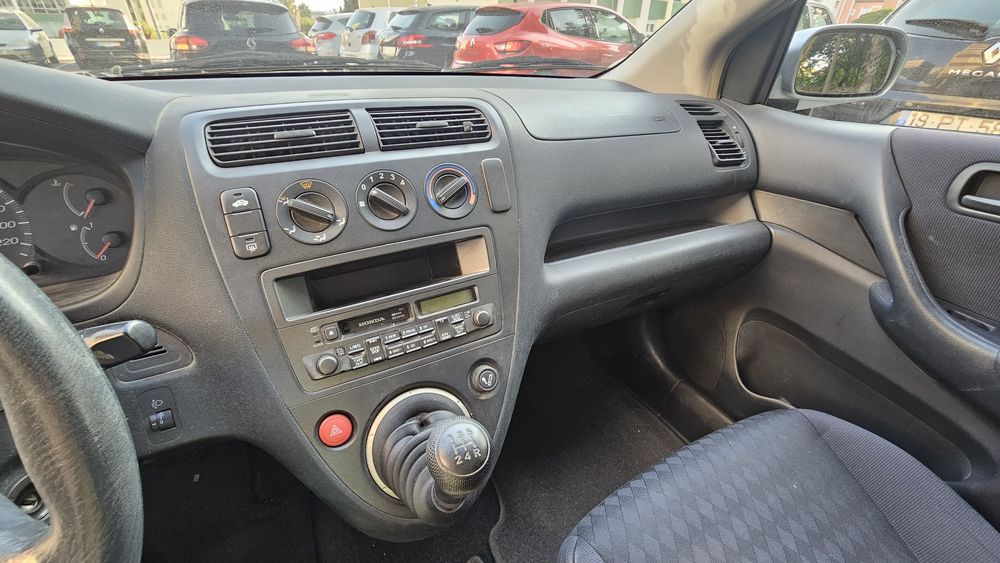 Honda Civic 1.4 estimado poucos kms