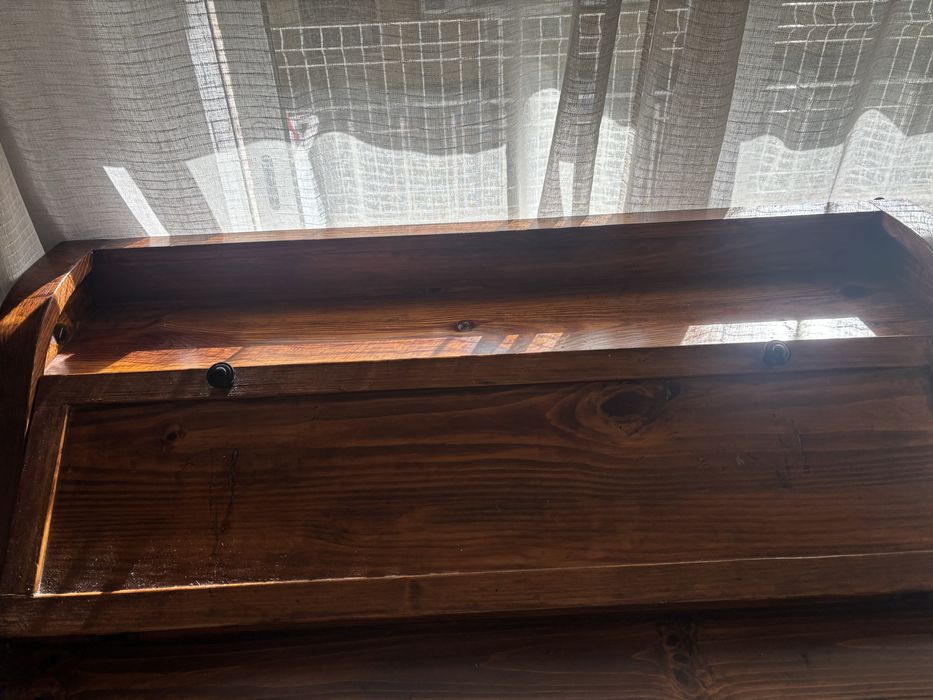 Escrevaninha em madeira