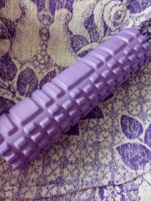 Фітнес валік тверда гума.