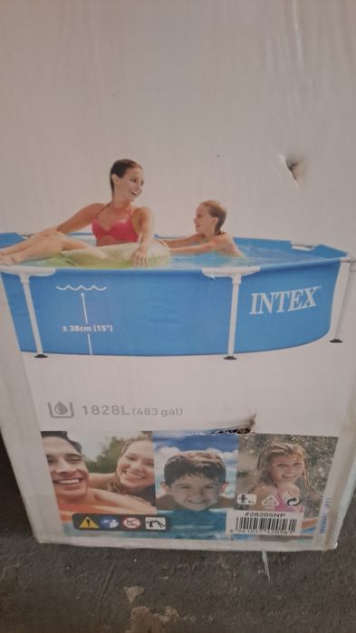 Basen stelazowy Intex Nowy