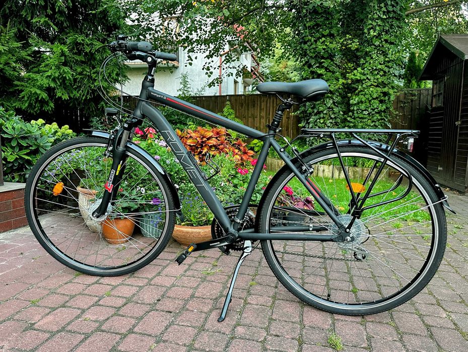 Sprzedam rower trekkingowy ROMET WAGANT 3 28” 2020. Stan idealny, prawie nieużywany, bez uszkodzeń.