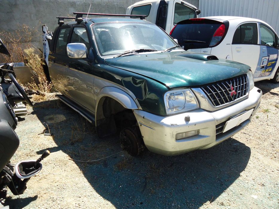 Mitsubishi L 200 cab. dupla (4D56T) de 2003 só ás peças