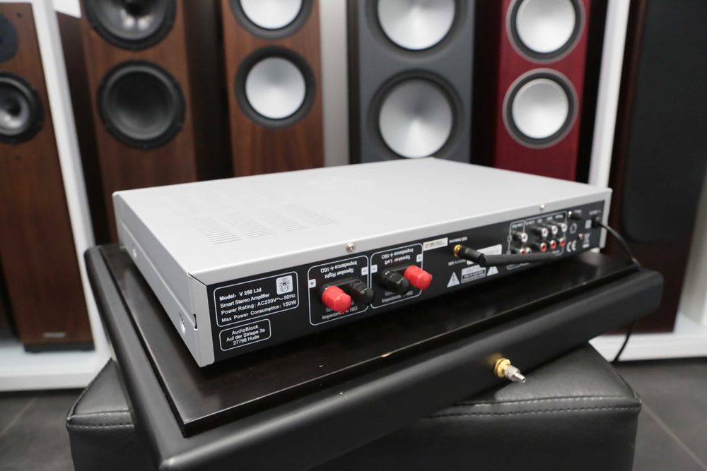 BLOCK V-250 Ltd Limited wzmacniacz zintegrowany