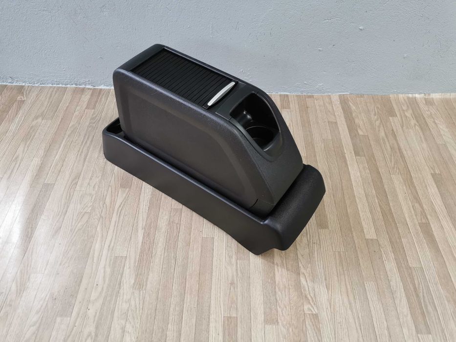 tunel podlokietnik citroen berlingo peugeot partner 2017 rok STAN BDB