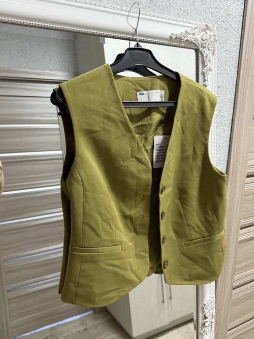 Жилет Asos новий