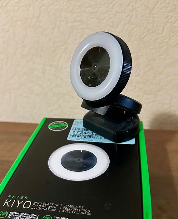 Веб-камера Razer KIYO