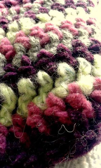 Szal szydełkowy- "Kanarek w bakłażanach" nowy